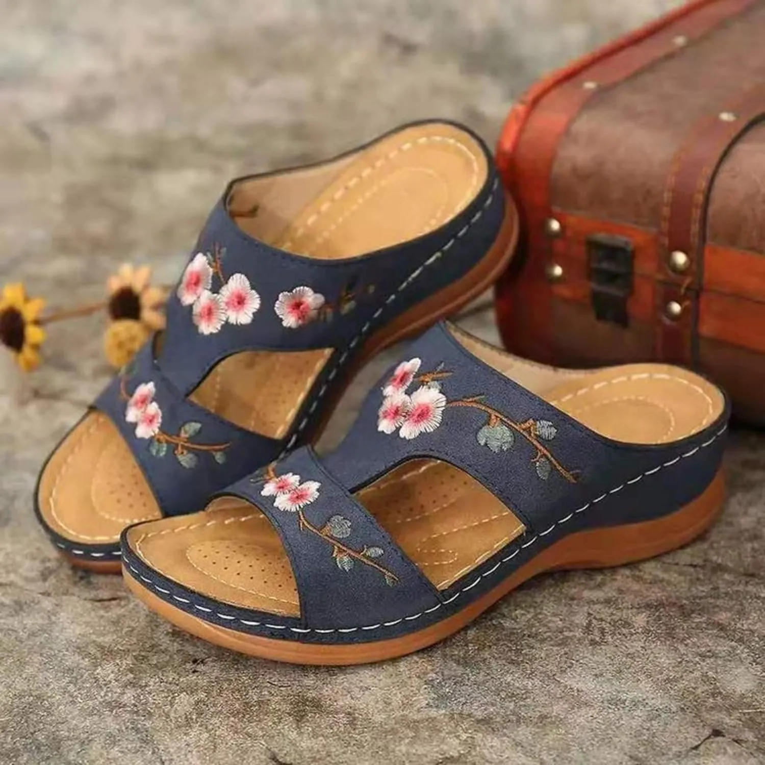 2024 New Hollow Floral Embroidery Women Wedge Sandals with Arch Support Comfortable Orthopedic Sandal Size Plus Size Slippers