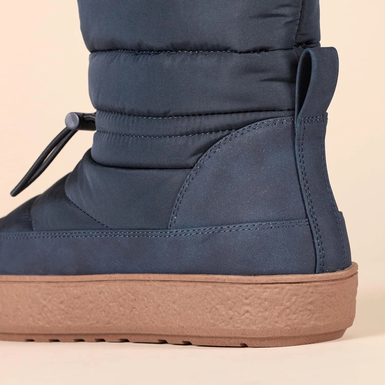 Amazon Essentials Women's Pull On Puffer Boot