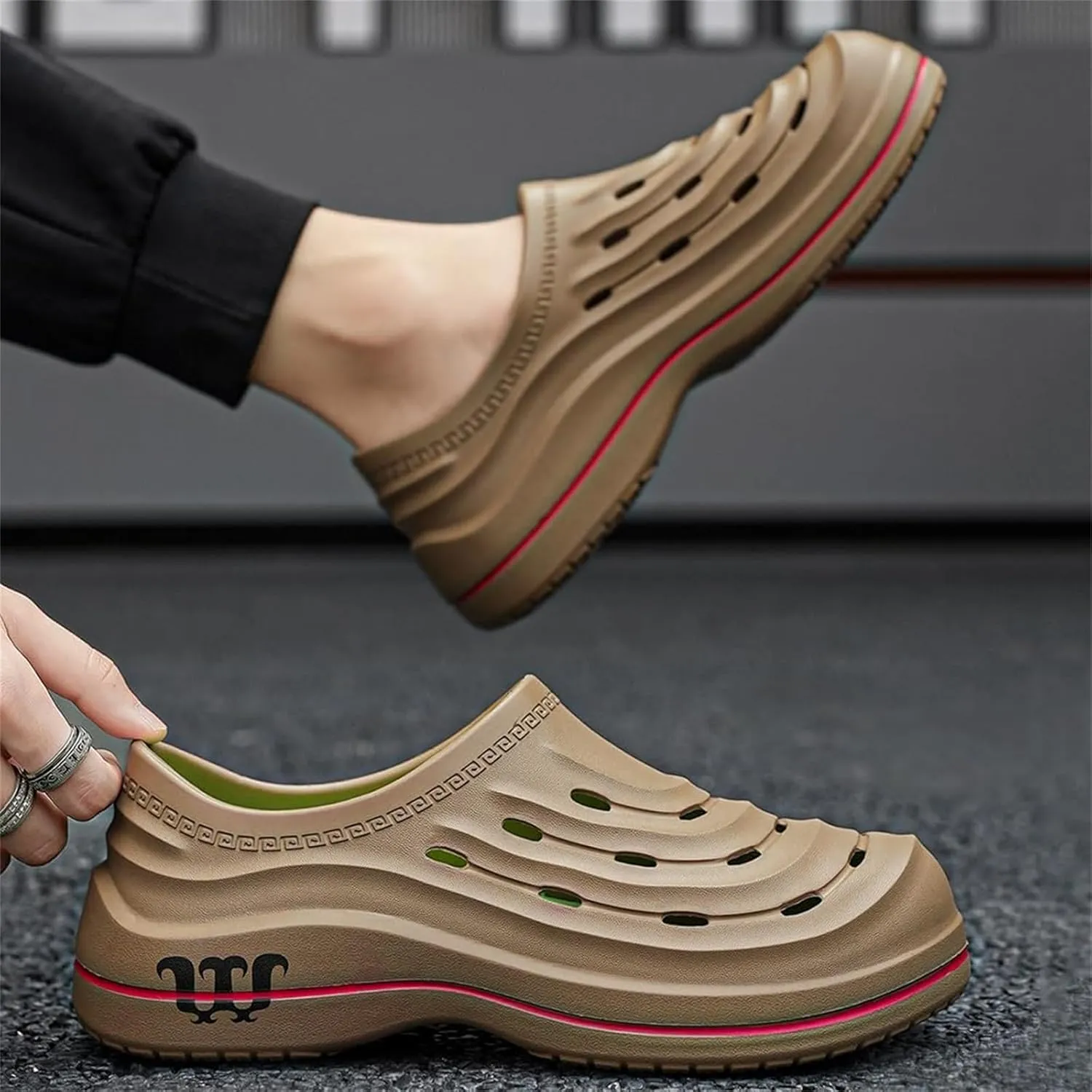 Armadillo Clogs Nurse Shoes for Women Men Non Slip Chef Shoes Oil Resistant Kitchen Work Boots for Men Waterproof Wide Width Sneakers Health Care and Food Service Shoe Garden Unisex