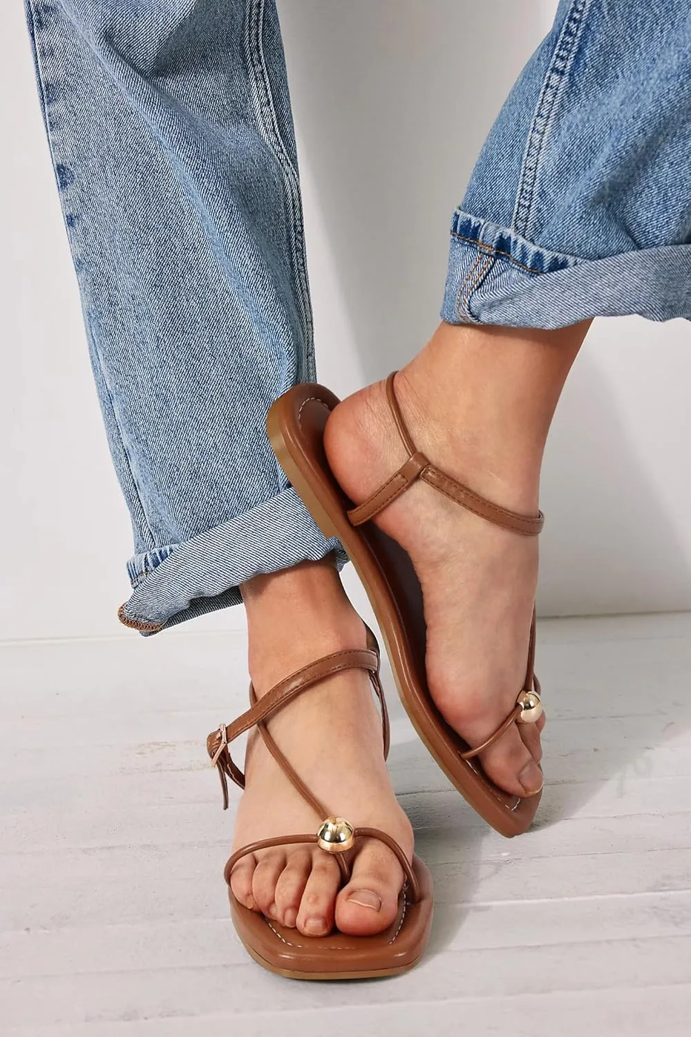 Black Strappy Flat Sandals for Women Comfortable Open Square Toe Sandals Dressy Beach Thong Flip Flop Slides Sandals