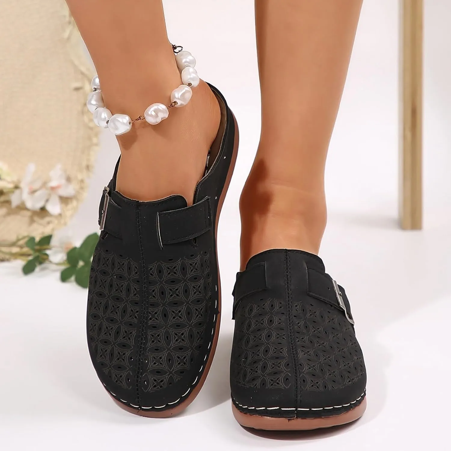 Clogs for Women Mules Slip on Summer Breathable Hollow Out Closed Toe Sandals Casual Lightweight Backless Slide Loafers Comfortable Simple Summer Vacation Flat Shoes