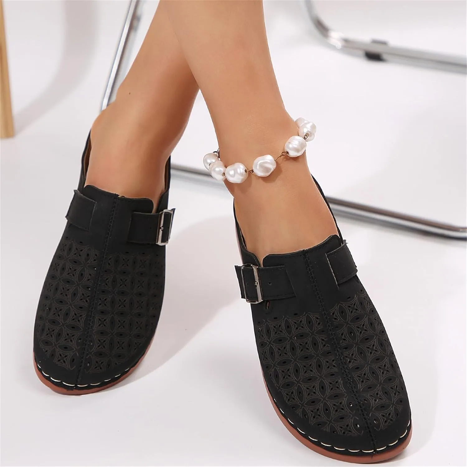 Clogs for Women Mules Slip on Summer Breathable Hollow Out Closed Toe Sandals Casual Lightweight Backless Slide Loafers Comfortable Simple Summer Vacation Flat Shoes