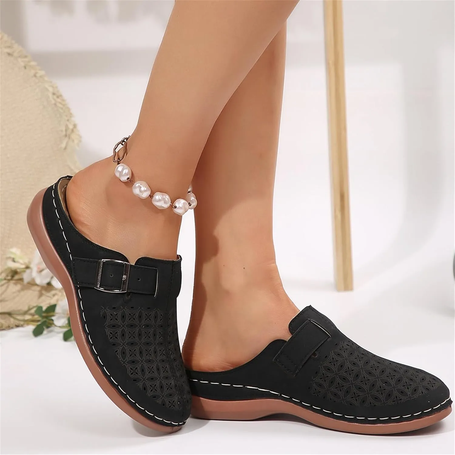 Clogs for Women Mules Slip on Summer Breathable Hollow Out Closed Toe Sandals Casual Lightweight Backless Slide Loafers Comfortable Simple Summer Vacation Flat Shoes