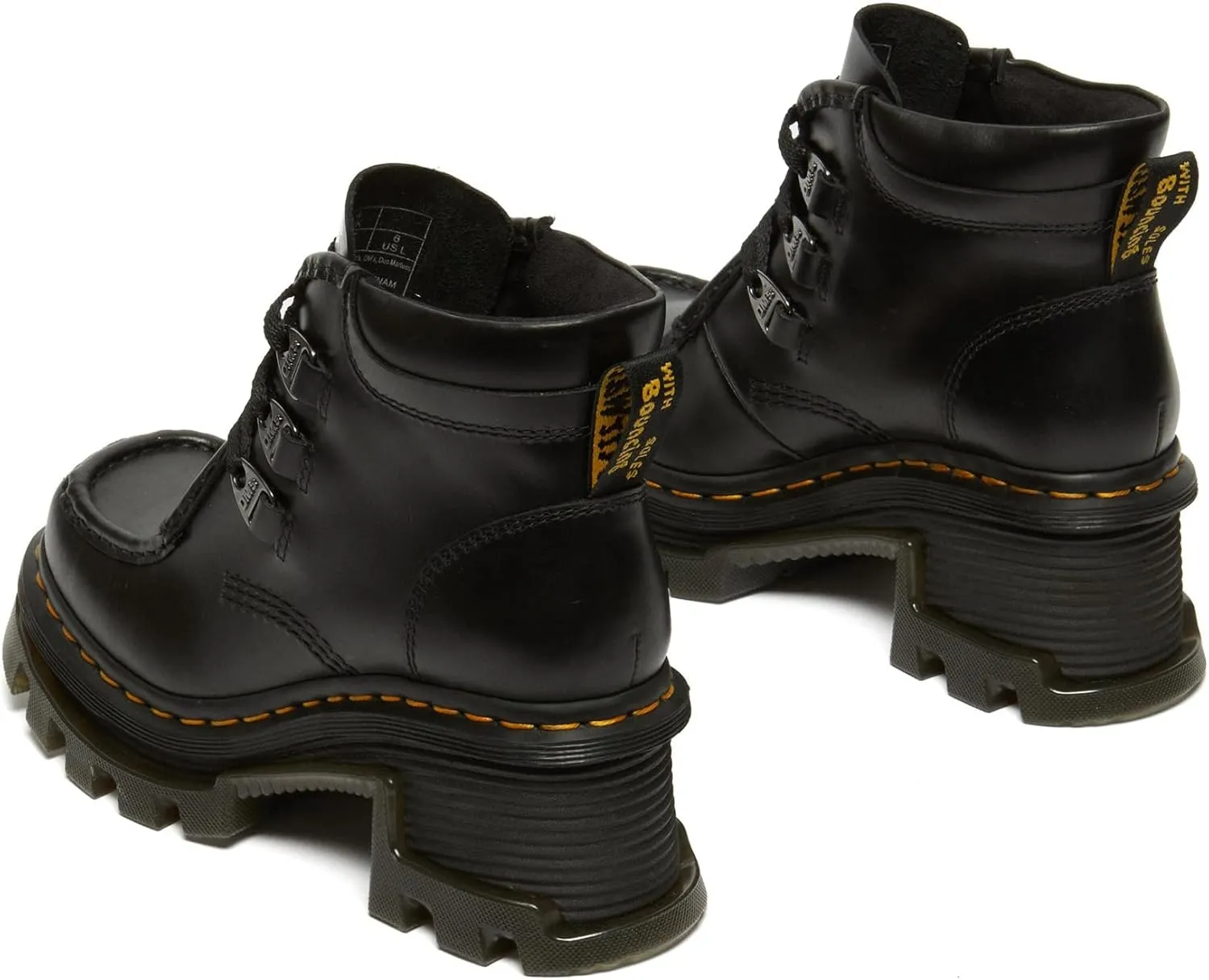 Corran 3i Boot