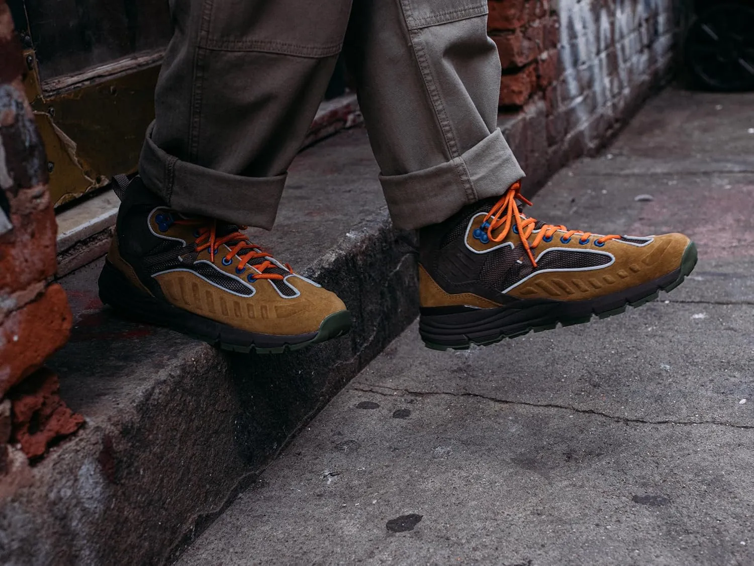 Danner Fullbore Mid GORE-TEX Men's Tactical Boot - Waterproof, Durable, Lightweight Outdoor Footwear for All-Terrain Use