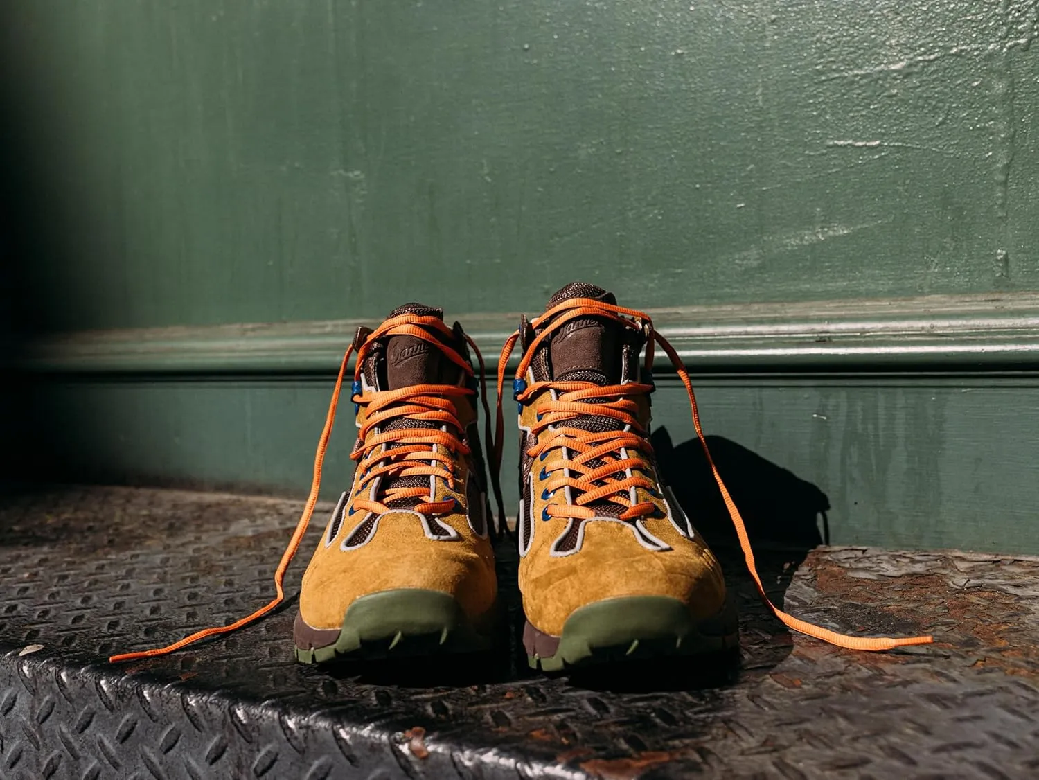 Danner Fullbore Mid GORE-TEX Men's Tactical Boot - Waterproof, Durable, Lightweight Outdoor Footwear for All-Terrain Use