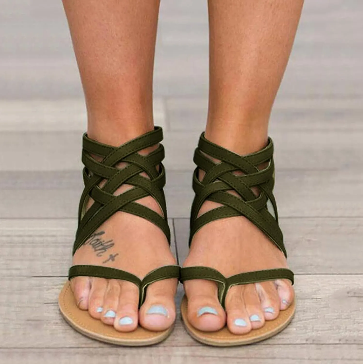 Dressy Flat Sandals for Women Criss Cross Flip Flops Anti-Slip Gladiator Solid Color Beach Falt Flat Sandals Women