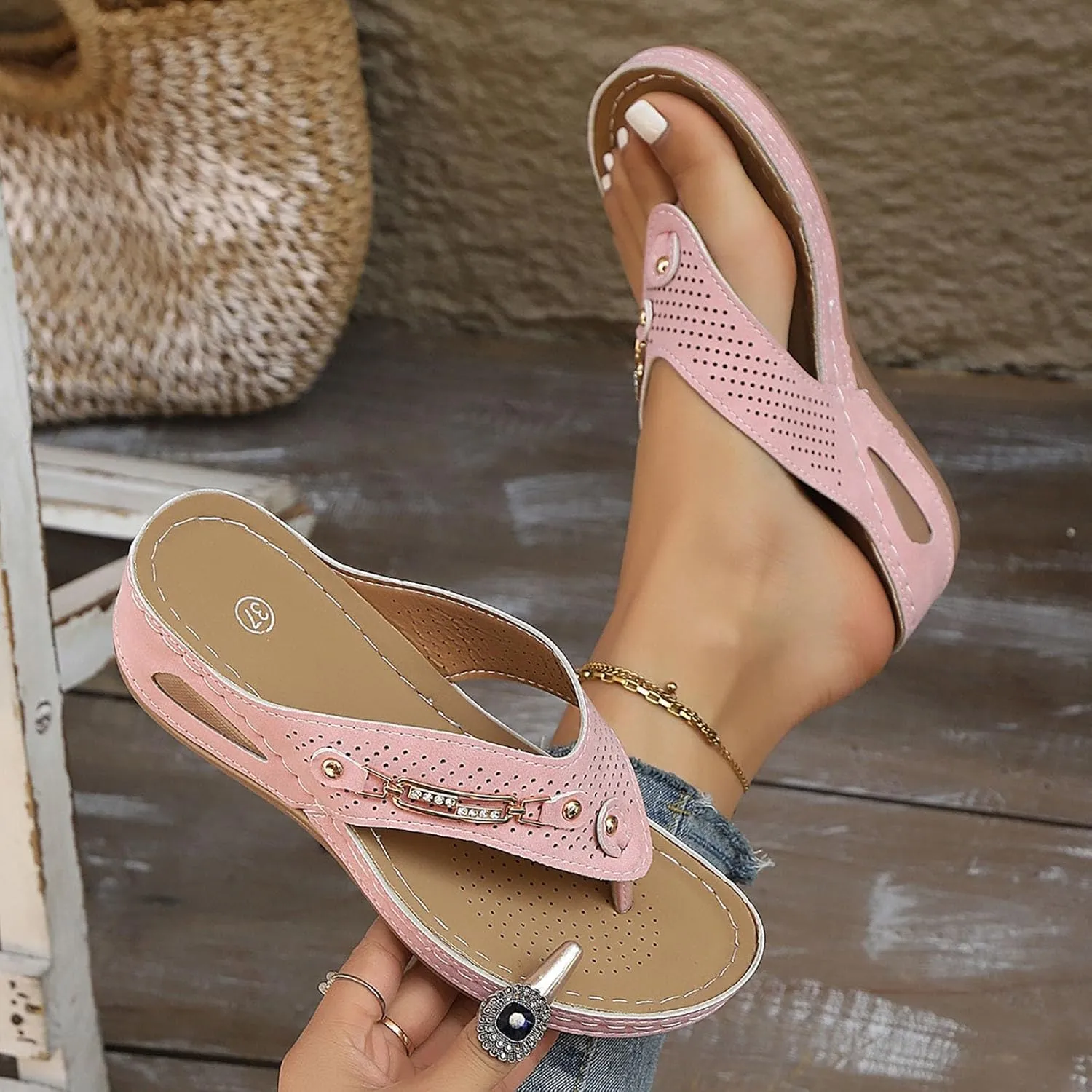 Fashion Mesh Breathable Sandals 2025 New, Chain Clip Toe Orthopedic Sandals Women Summer Dressy Casual Comfy Beach Slides
