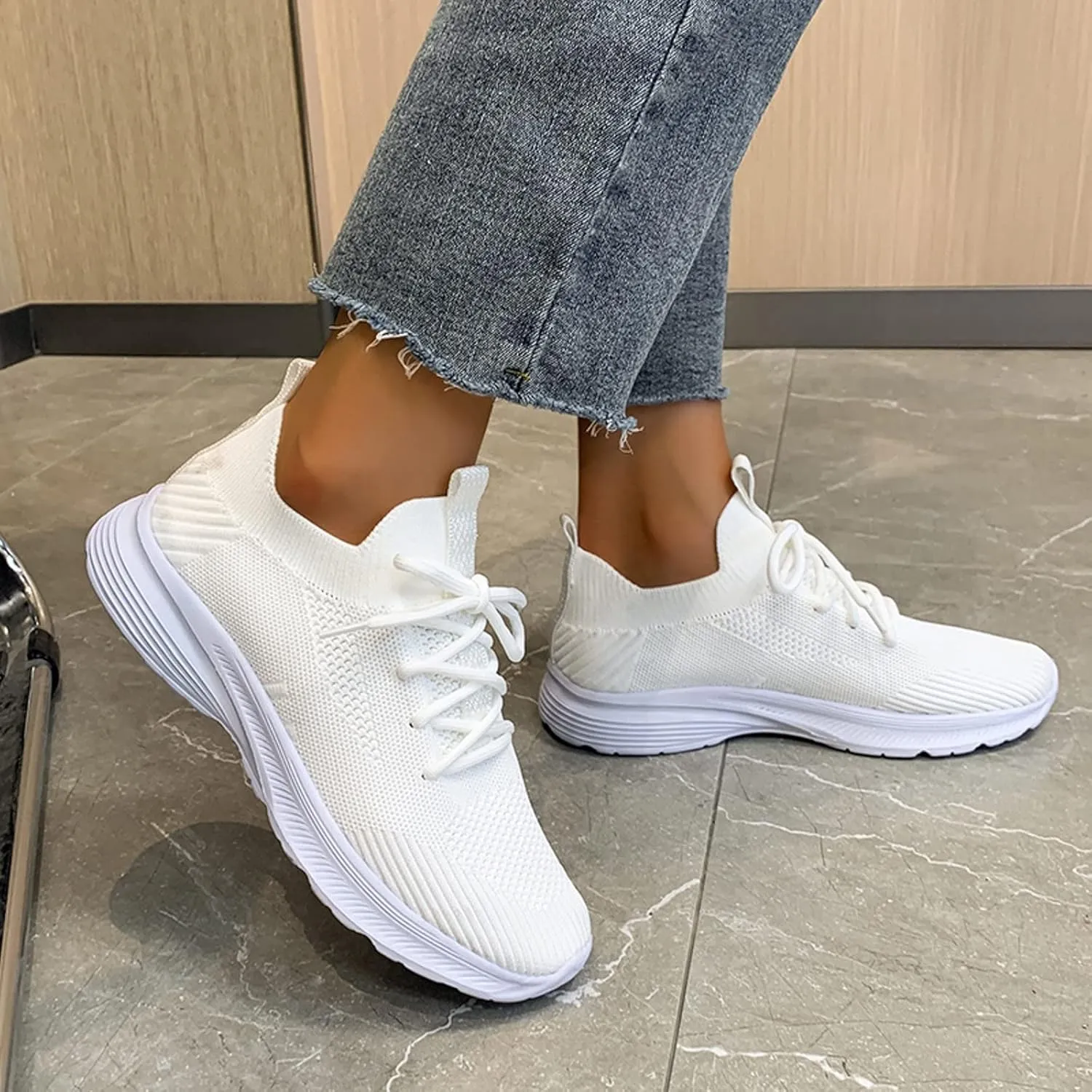 Fashion Spring and Summer Women Sports Shoes Flat Bottom Lightweight Flying Woven Mesh Cushioning Running Slip Women