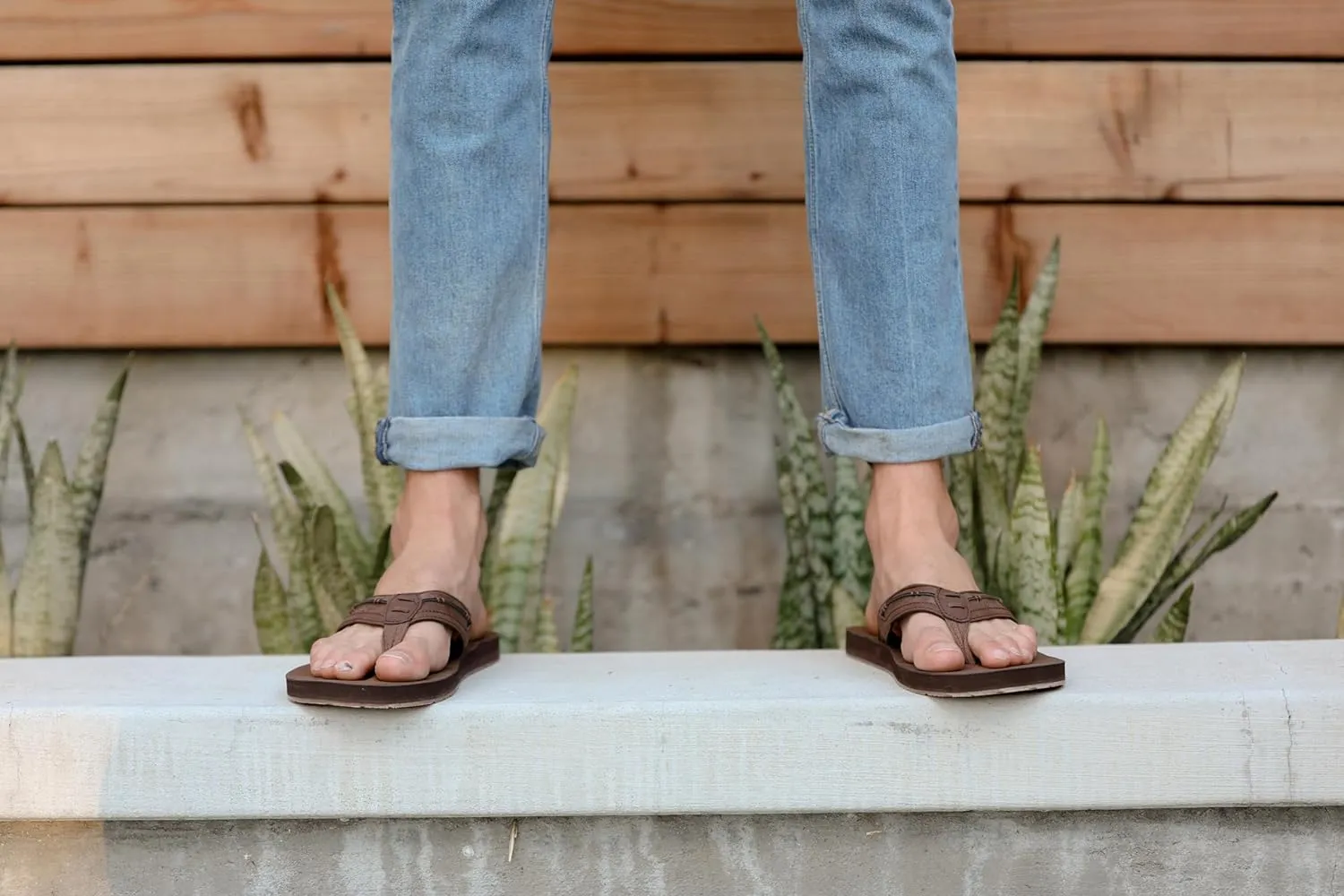 Flojos Men's Trio Flip-Flop