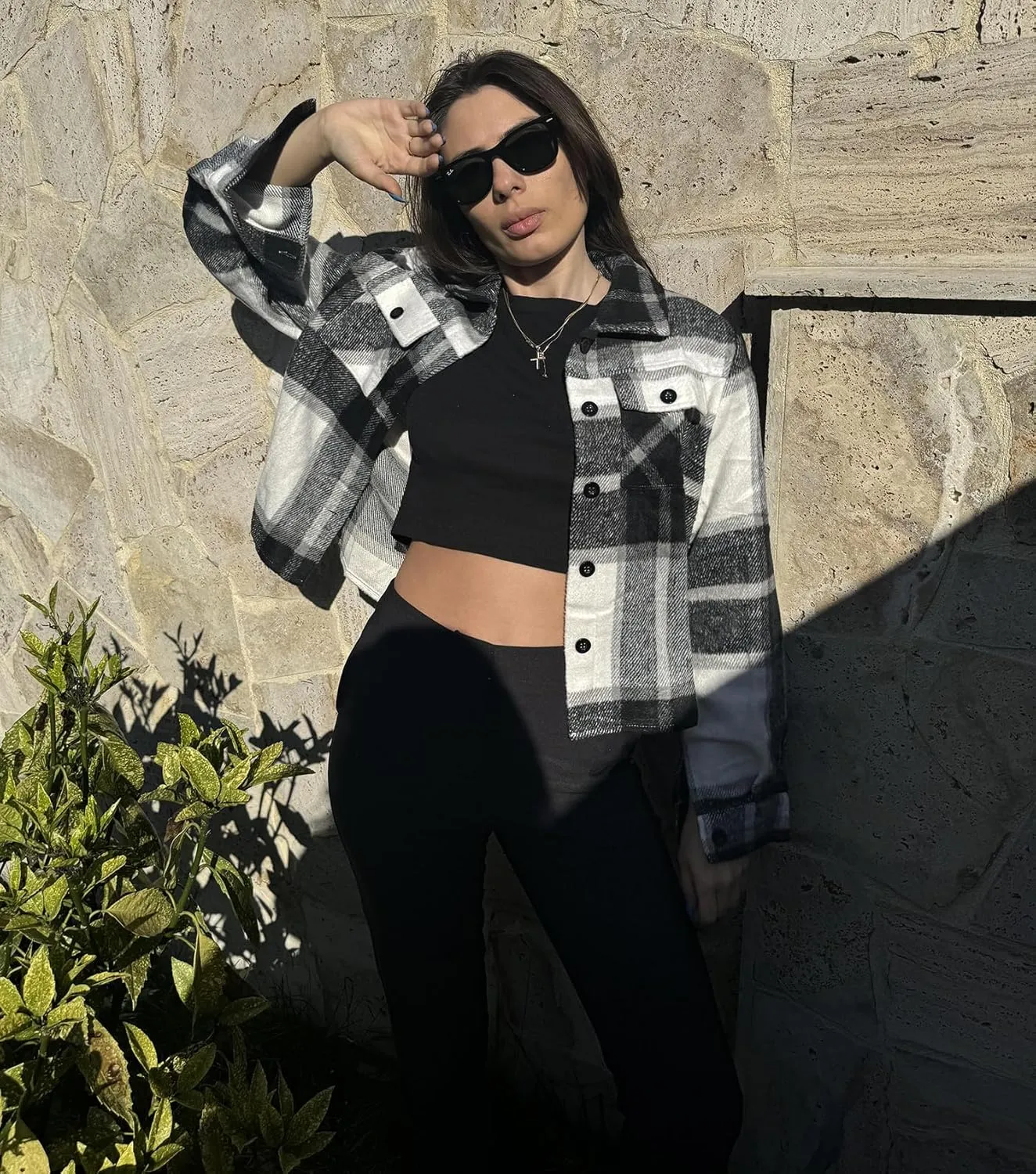 HOTOUCH Womens Flannels Fall Cropped Shacket Plaid Jacket Long Sleeve Button Down Coat 2024 Fall Fashion Trendy Outfits
