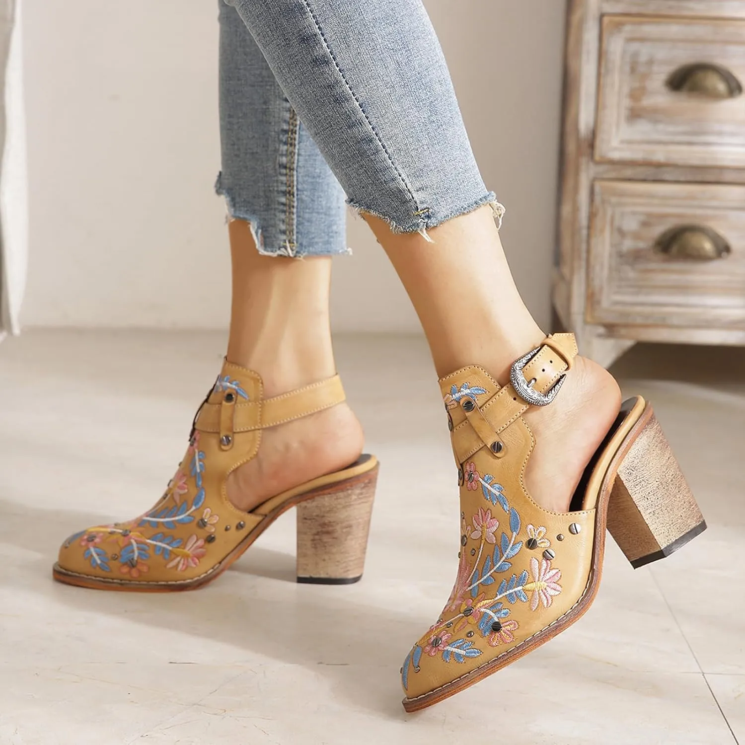 KCTRFSJ Women's Embroidered Floral Closed Chunky High Heeled Sandals with Ankle Strap,Vintage Rivet Platform Slingback Block Heeled Mules,Fashion Dress Wedding Ball Party Pumps Shoes