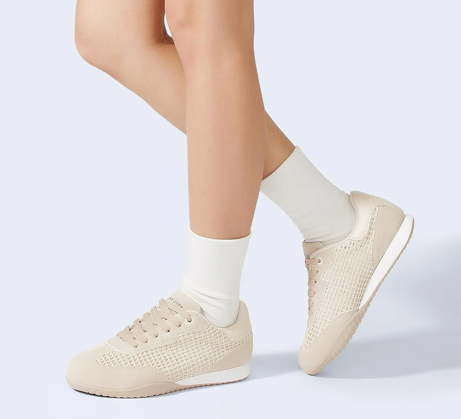 LUCKY STEP Women's Fashion Tennis Sneakers Casual Low Top Retro Lace-up Stylish Travel Lifestyle Trendy Walking Shoes