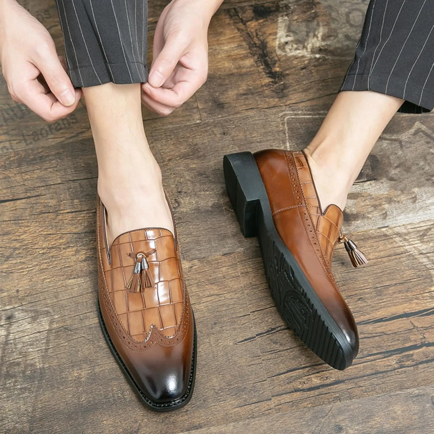 Men Loafer Dress Shoes Multicolor Brogues with Tassels Patchwork Two Tone Color Matching Punched Toe Men's Loafers & Slip-Ons Penny Brown Black