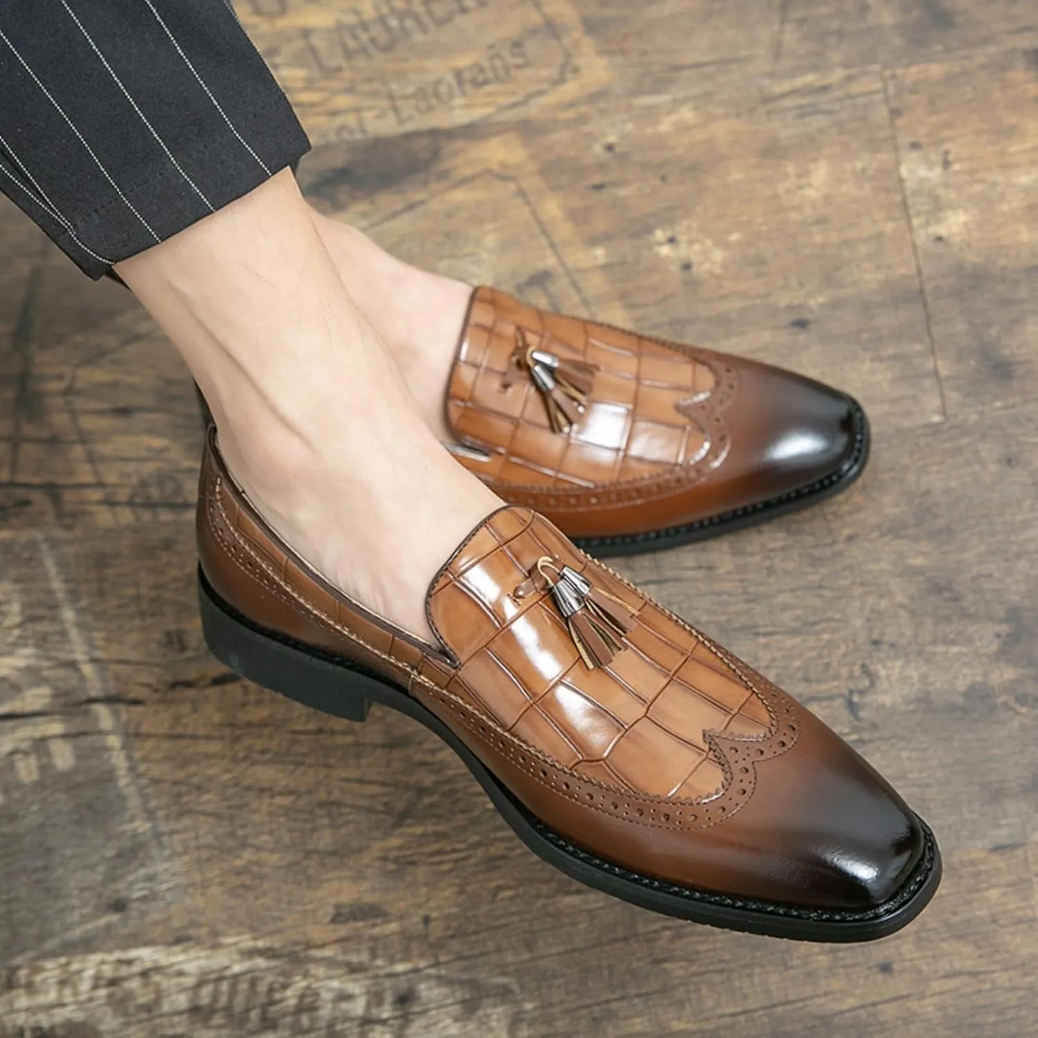 Men Loafer Dress Shoes Multicolor Brogues with Tassels Patchwork Two Tone Color Matching Punched Toe Men's Loafers & Slip-Ons Penny Brown Black