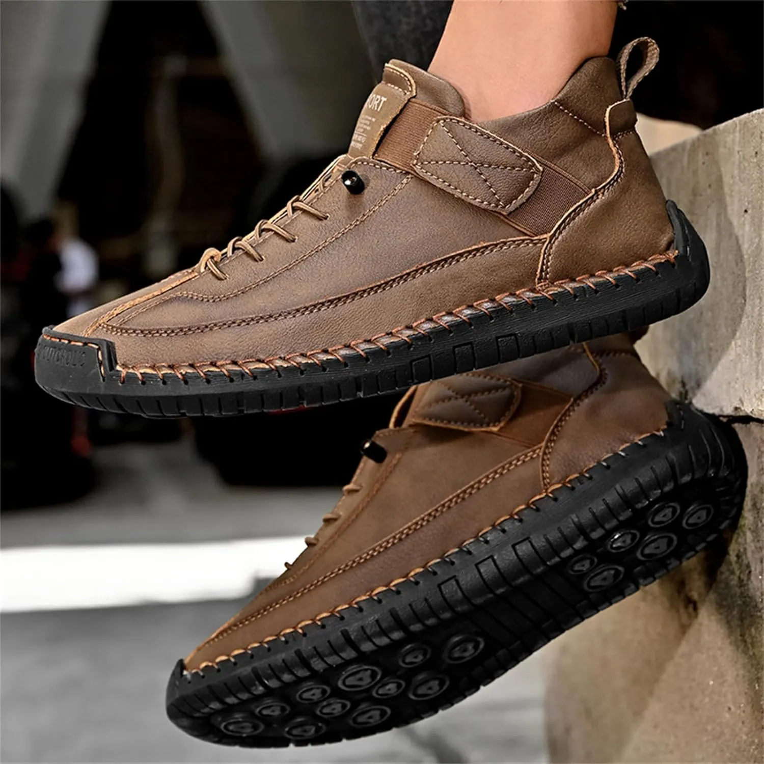 Men'S Hand Stitching Leather Chukka Ankle Boots with Adjustable Elastic Band Casual Slip-On Non-Slip Walking Loafers Retro High Top Flat Shoes
