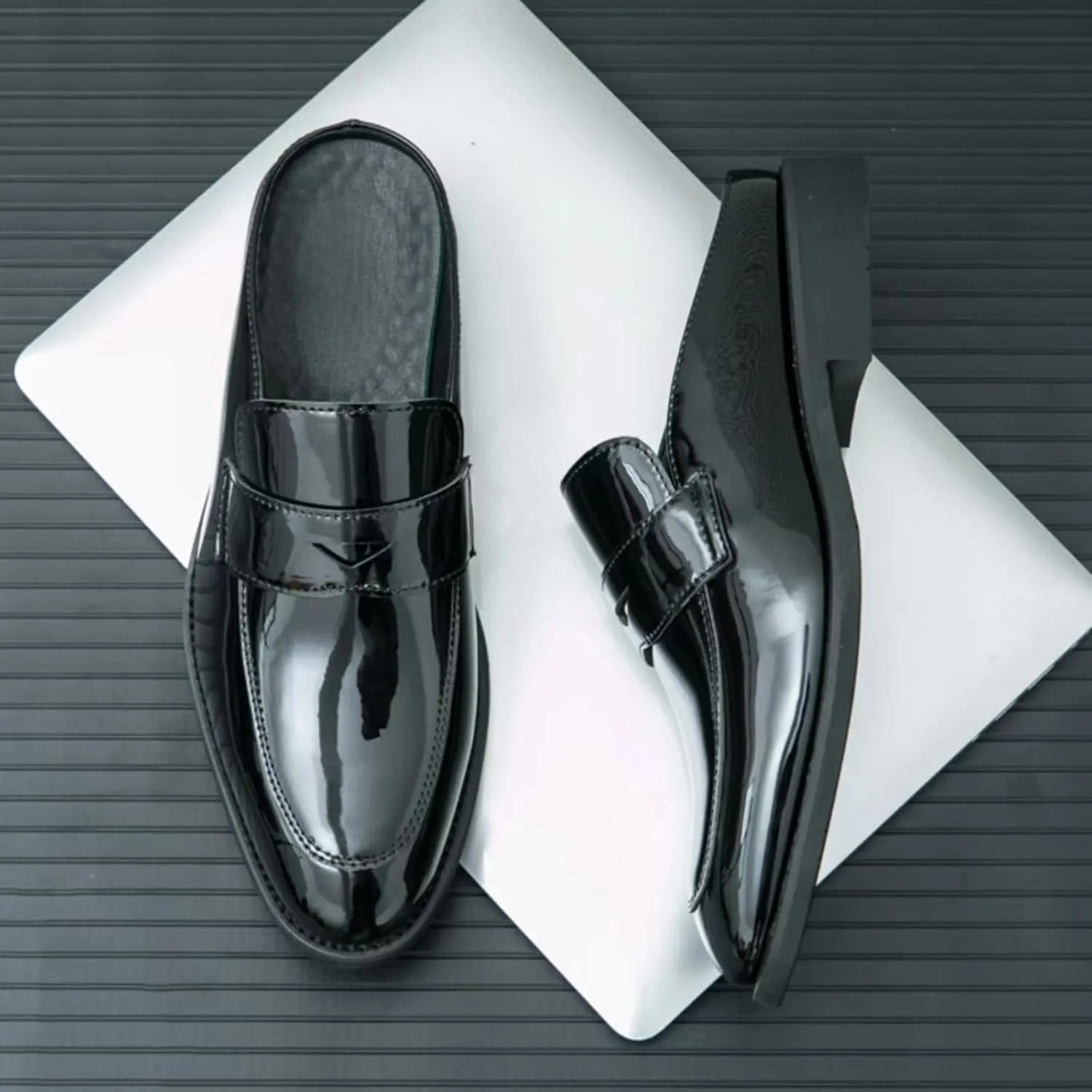 Mens Patent Leather Slip-On Dress Mule Sandals Summer Wingtip Backless Smoking Slippers Formal Business Party Half Loafers