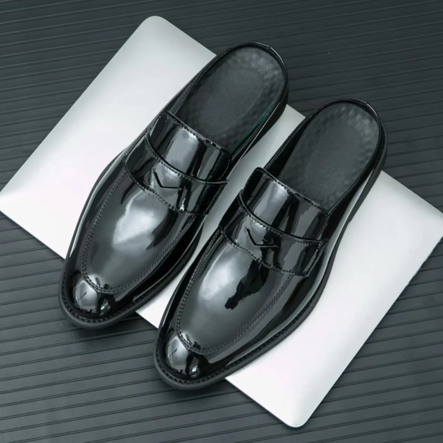 Mens Patent Leather Slip-On Dress Mule Sandals Summer Wingtip Backless Smoking Slippers Formal Business Party Half Loafers