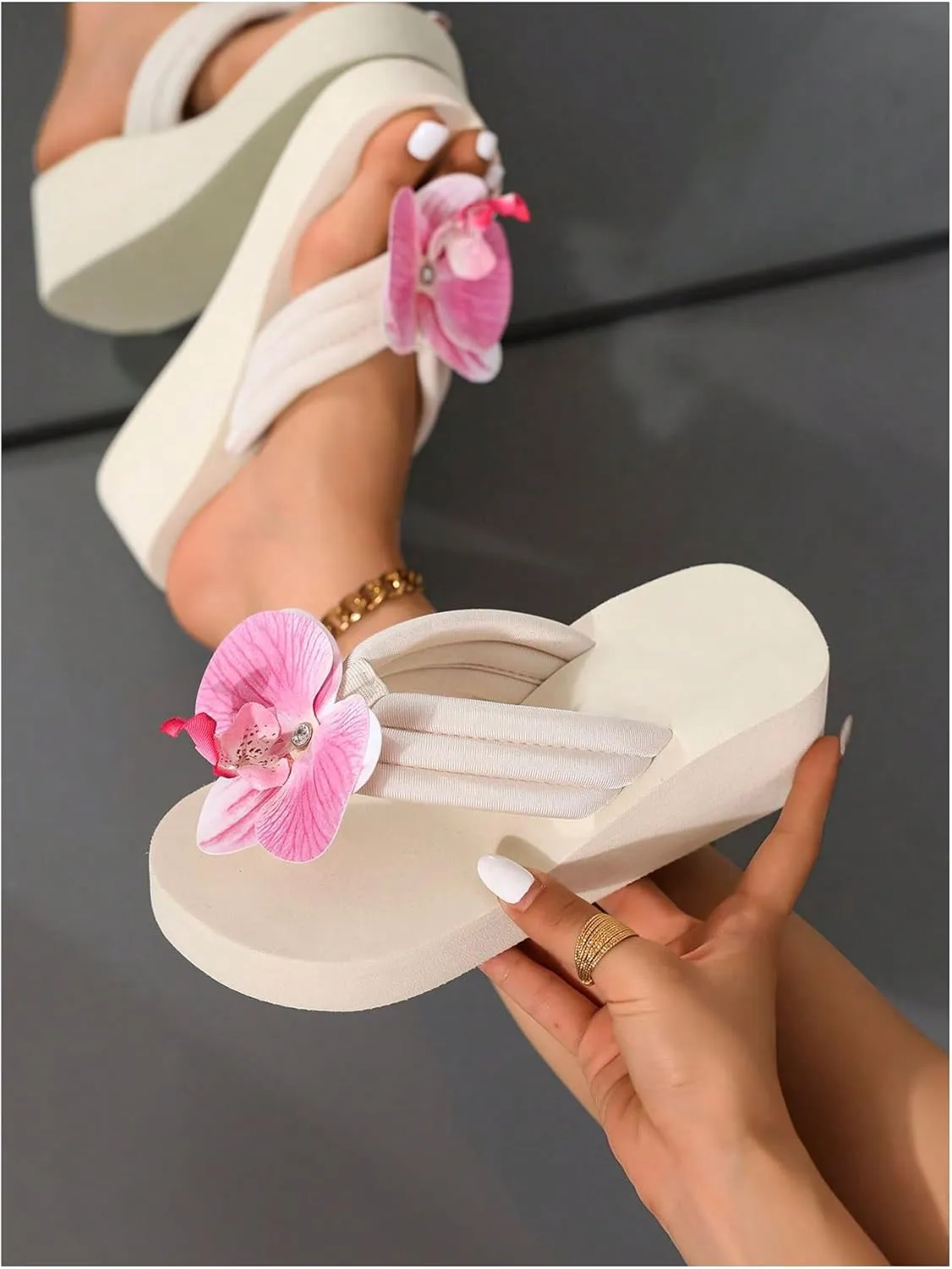 Verdusa Women's 3D Floral Platform Sandals Holiday Wedge Sandals Beach Flip Flops
