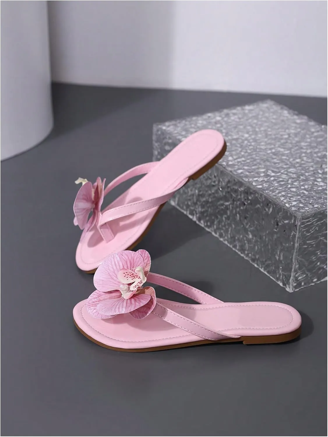 Verdusa Women's Flower Thong Sandals Flip Flops Summer Beach Slides