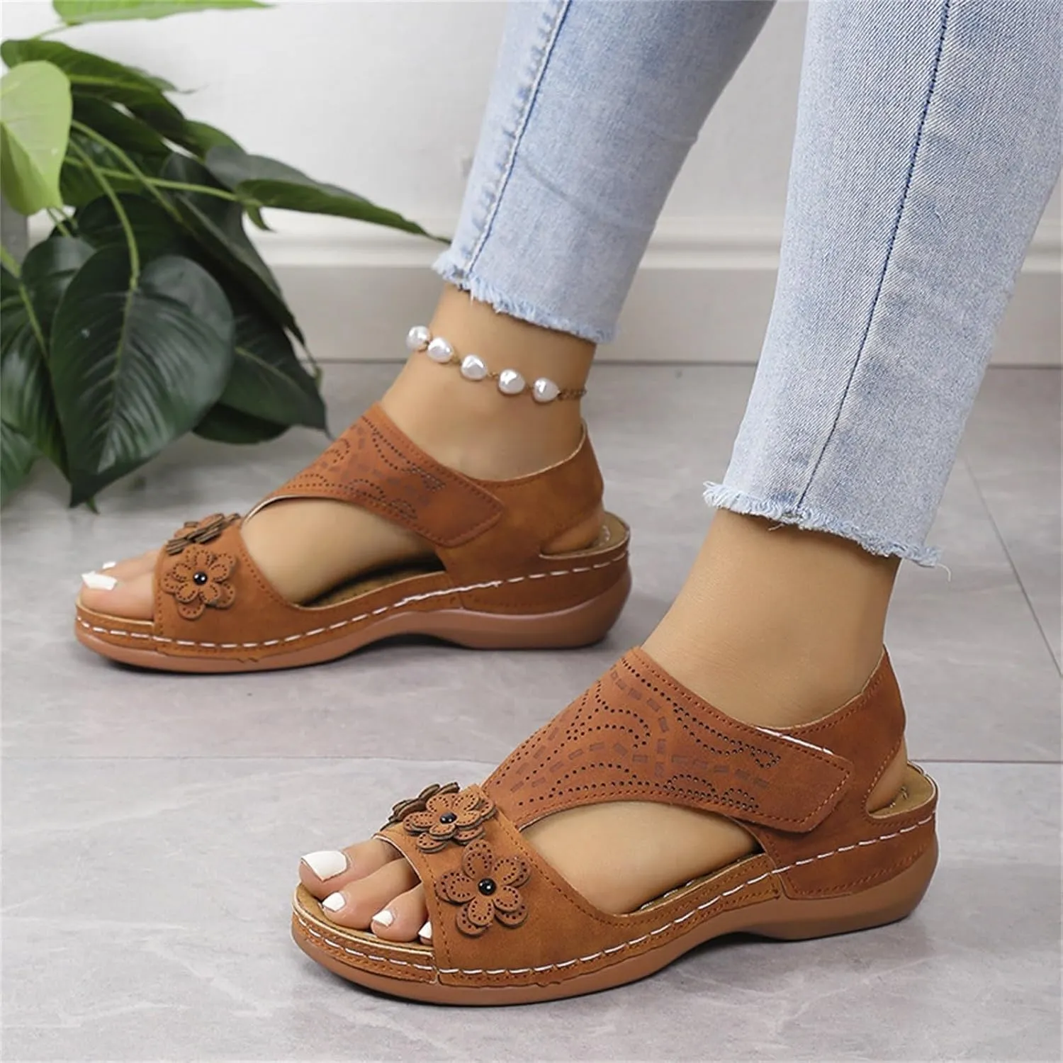 Women Sandals Summer Large Retro Casual Flower Slope Heel Beach Lightweight Fashionable Solid Color Shoes Slides