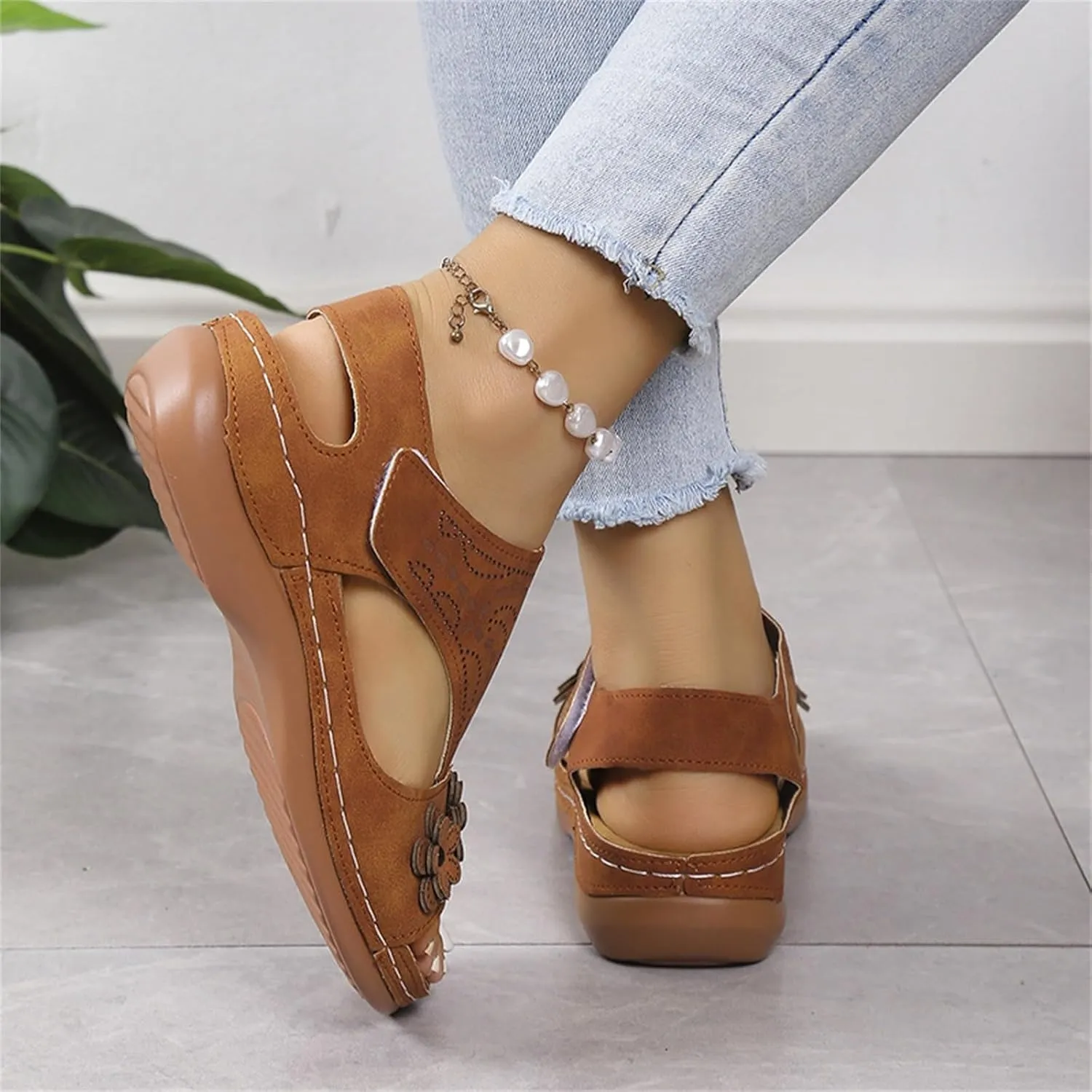 Women Sandals Summer Large Retro Casual Flower Slope Heel Beach Lightweight Fashionable Solid Color Shoes Slides