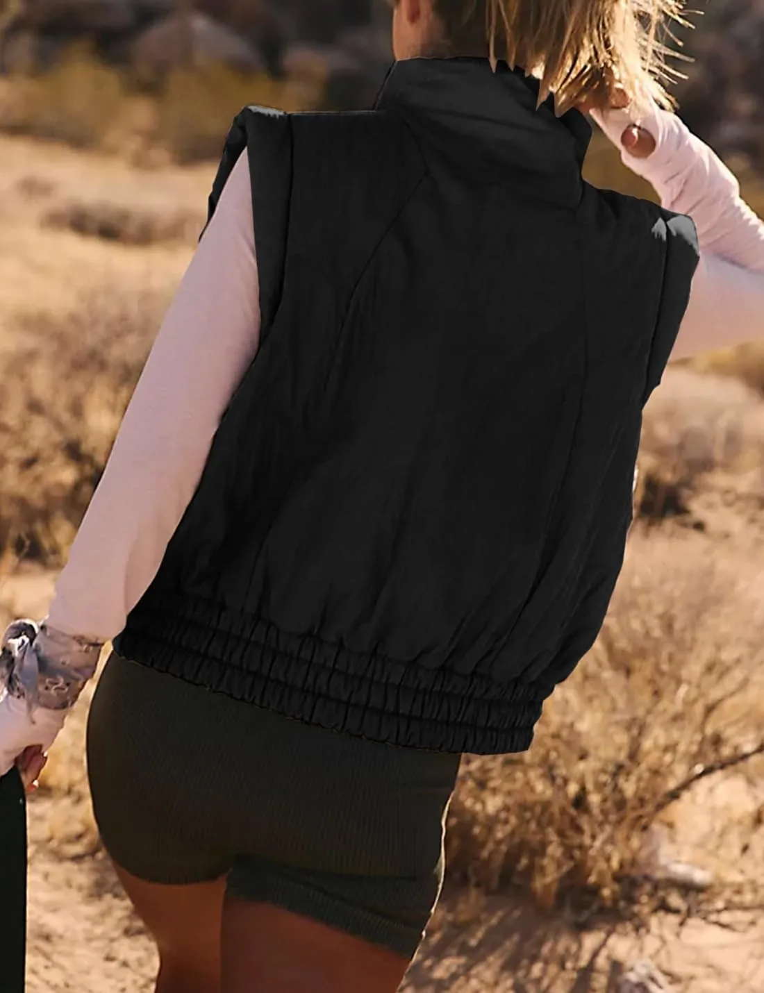 Women's Cropped Puffer Vest Lightweight Button Down Stand Collar Sleeveless Padded Gilet with Pockets