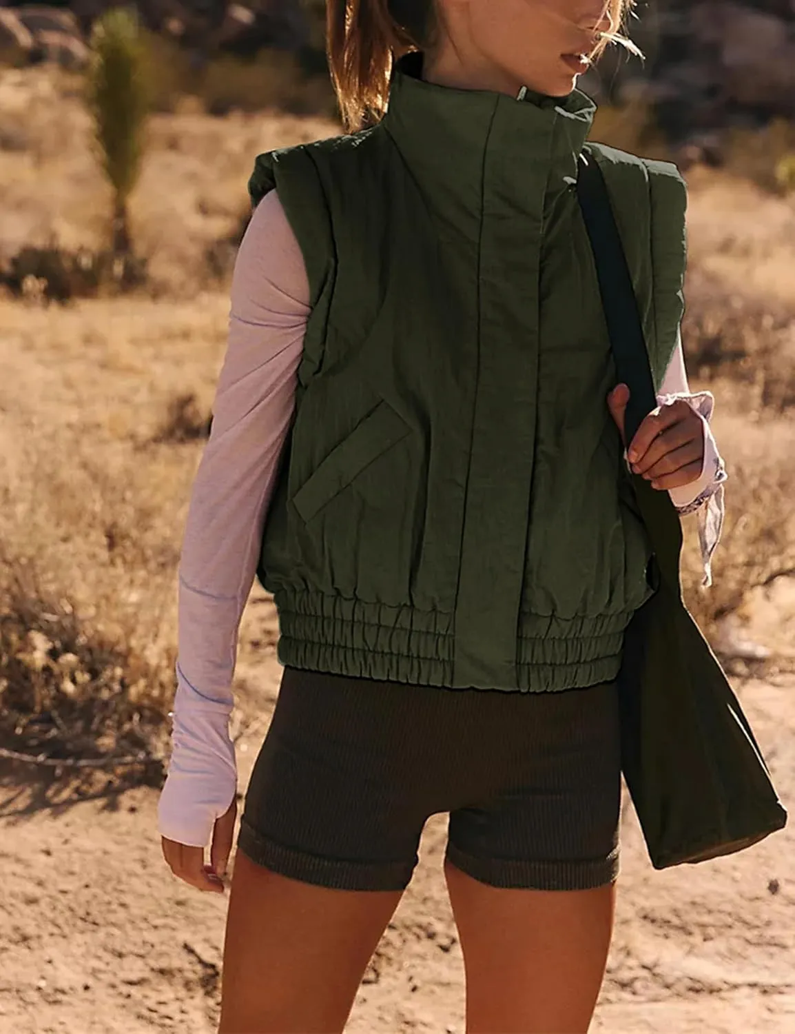 Women's Cropped Puffer Vest Lightweight Button Down Stand Collar Sleeveless Padded Gilet with Pockets
