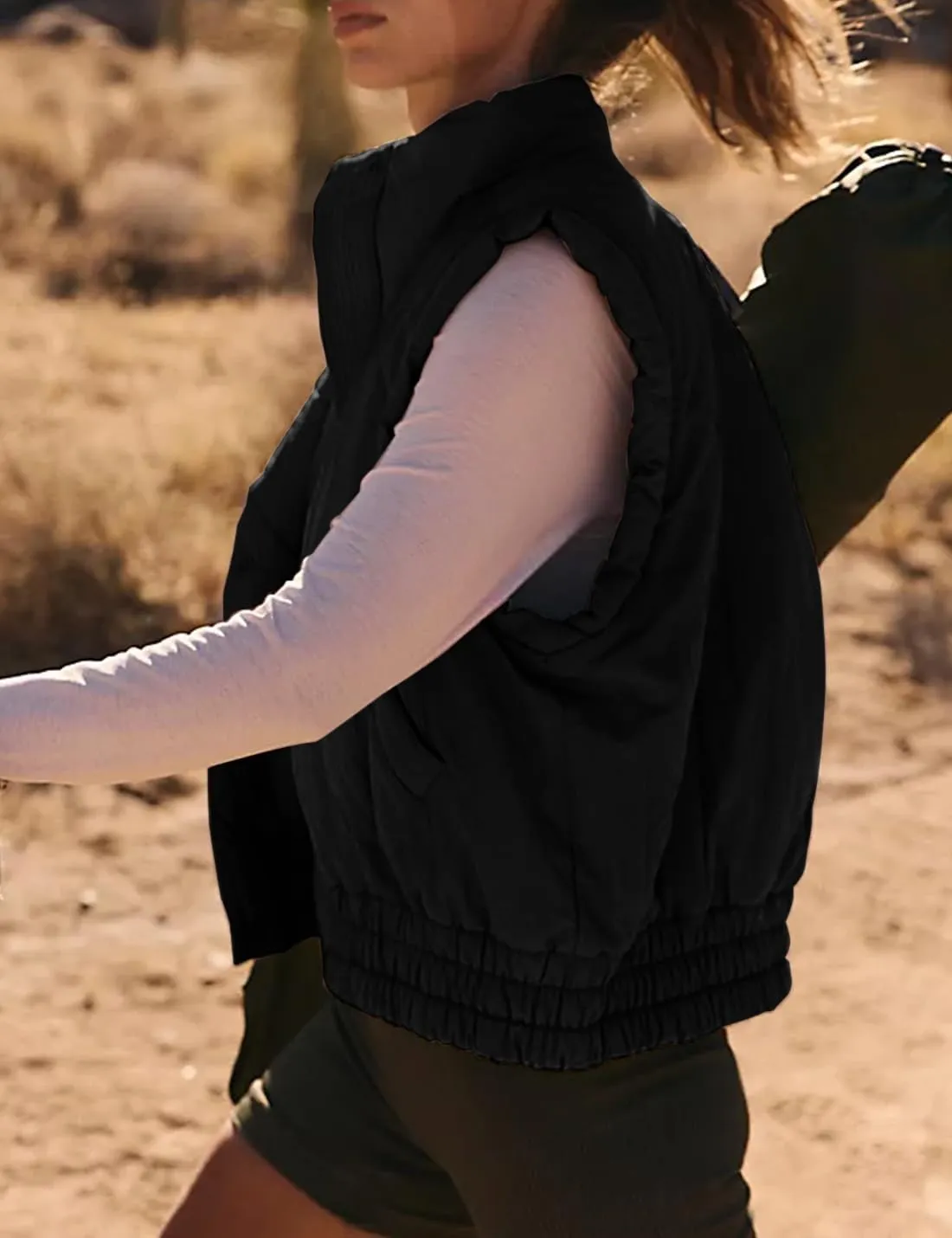 Women's Cropped Puffer Vest Lightweight Button Down Stand Collar Sleeveless Padded Gilet with Pockets