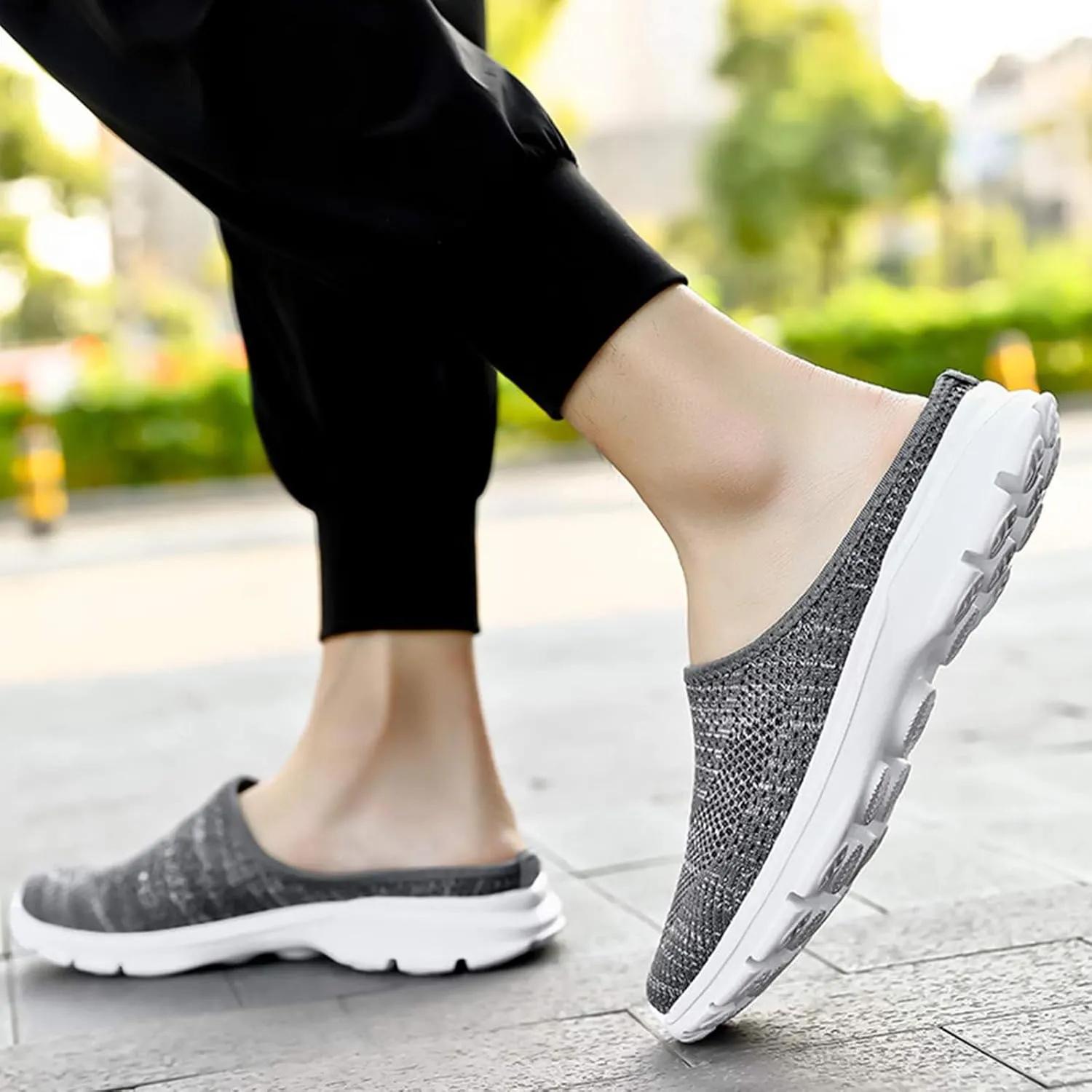 Women's Mules & Clogs Breathable Mesh Slippers 2025 Backless Walking Sneakers Comfortable Closed Toe Slides Non-Slip Hiking Shoes