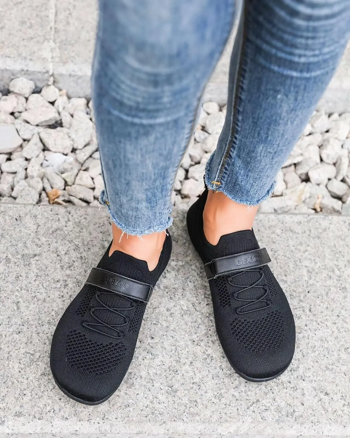 Women’s Wide Toe Walking Shoes Casual Tennis Gym Athletic Flats Slip-on Sneakers with Hook and Loop Strap